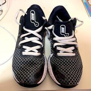 Nike Renew Elevate 2 Kids Black and White size 7.5 My boy loved these shoes.